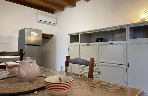 Rongeres Cottage | Renovated one-story house with garden in Rongères