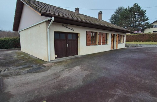 La Bourgonce House | Renovated single-storey house/PMR| Pets welcome |Forest| 12 min Fraispertuis City