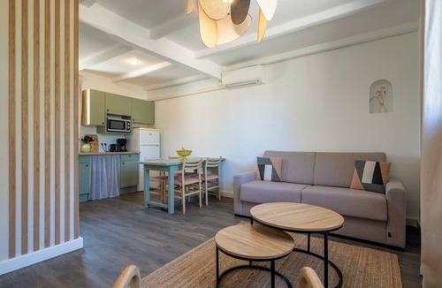 La Roque-sur-Pernes House | Rental near Ventoux with pool n°14