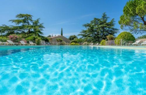 La Roque-sur-Pernes House | Rental with pool and garden n16