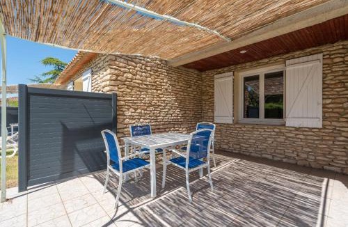 La Roque-sur-Pernes House | Rental with pool and garden n16