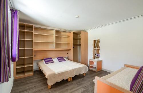 La Roque-sur-Pernes House | Rental with pool and garden n16