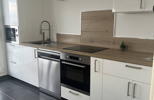 Plateau — Pyramide Apartment | residence AZUR