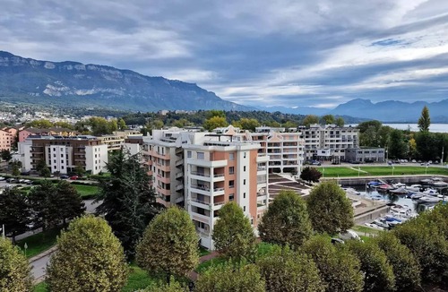Aix-les-Bains Apartment | Residence Les Belles Rives E - Beautiful and stunning views of Lake Bourget!