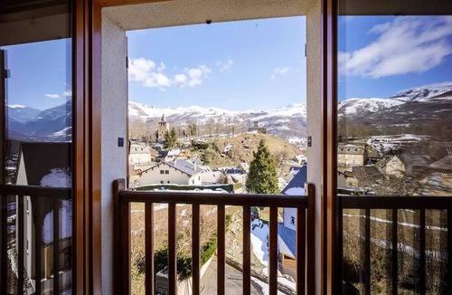 Peyragudes Villa | Residence Mgenos1-genos - Superb house for 10 people Genos, near Lake