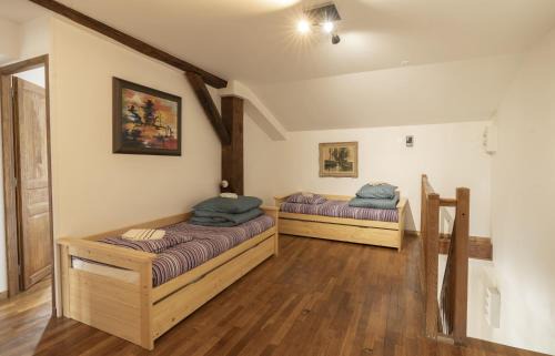 Mailleroncourt-Saint-Pancras House | Retrouvailles Vosges comtoises msp Raphi et Gabi SPA