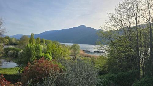 Aix-les-Bains Apartment | Rez-de-chaussée de notre villa vue sur lac