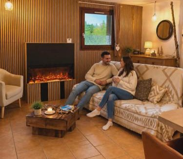 Valette House | Rivière et Lodge 4 étoiles - Auvergne - Cantal SU
