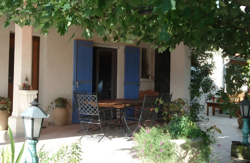 Visan Apartment | Room 'Bellevue' with Mountain View, Shared Terrace and Wi-Fi