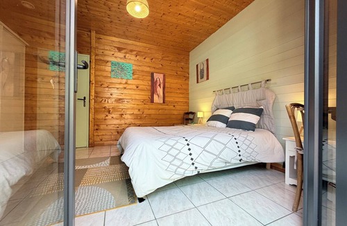 Pavezin Bed & Breakfast | Room in a chalet in the Pilat Regional Park