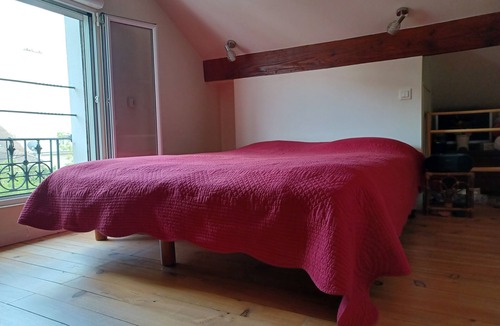 Cachan Bed & Breakfast | Room near Paris