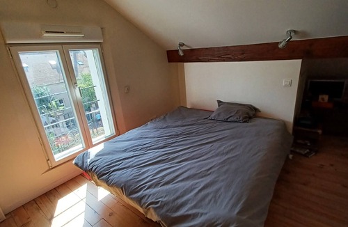 Cachan Bed & Breakfast | Room near Paris