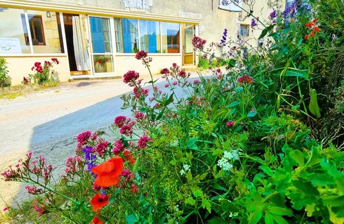 Treigny House | Room rental Bienvenue chez Mémé chambre de Lucette