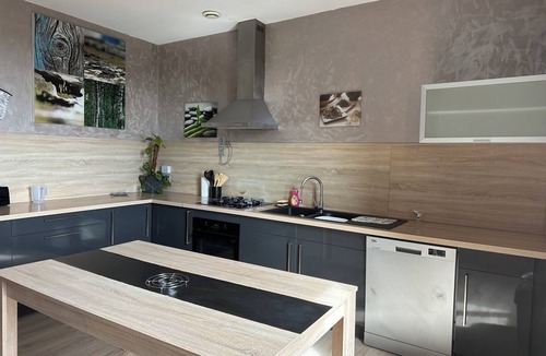 Montchanin Apartment | Rooms in spacious, quiet apartment, Montchanin town center