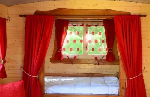 Ferdrupt House | Roulotte cosy avec kitchenette, ruisseau apaisant et espace bien-être, nuit insolite à Ferdrupt - FR-1-589-444