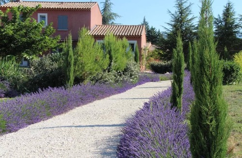 Roussillon House | Roussillon:Large Provencal villa in a quiet location-Private pool