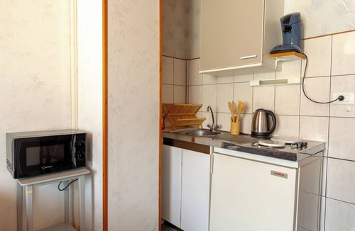 Bourbonne-les-Bains Apartment | RUSTIC 2-ROOM MINI APARTMENT, CENTRAL LOCATION, IDEAL FOR SPA GUESTS, ACCOMMODATES 3 PEOPLE