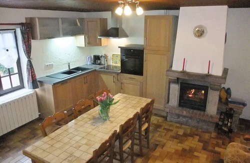 Saint-Bresson Cottage | Rustic cottage in the heart of the Vosges-Saônoises with fireplace