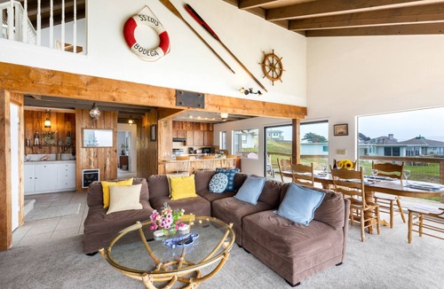 Dillon Beach House | Rustic Oceanfront Cabin