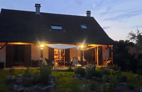 Curgy Apartment | Rustig huis in de natuur, bourgogne nn