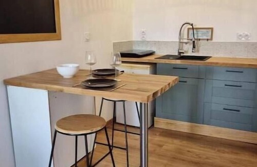Loriol-sur-Drome House | Séjour Bucolique au Calme - Charming 2-room apartment in a wooded park