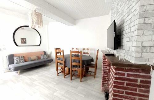 Lormes House | Séjour familial au Gite Iza – Lorme