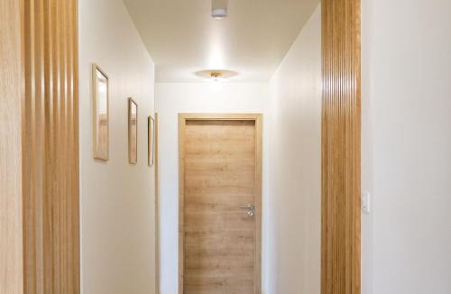 Le Val-d'Ajol House | Séjour Mid-Century au Val-d'Ajol avec Parking et Animaux Bienvenus - FR-1-589-846