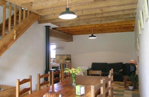 Souvigny House | Séjour nature aux Chênes, gîte familial avec piscine partagée - FR-1-489-466