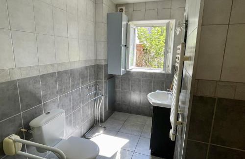 Imphy Apartment | S19 Parking 1 Ch 1-3 pers Proche EuroVélo 6, A77 Sorties 36 à 38, Nevers, Circuit Magny Cours, Decize
