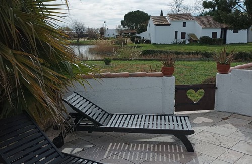 Saintes-Maries-de-la-Mer House | SAINTES MARIES DE LA MER AIR-CONDITIONED HOUSE WITH TERRACE AND MOSQUITO NETS