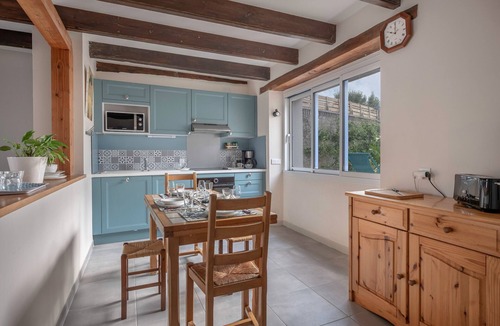 Batz-sur-Mer Ski Chalet | Salt worker’s house 400 m from the marsh