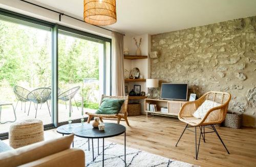 Premanon Apartment | Sauna & bain nordique - Duplex dans ancienne ferme en pierres avec jardin privatif - 4 personnes