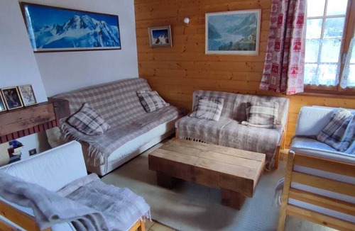 Les Houches Ski Chalet | Savoyard chalet sleeps 6 exceptional location and view