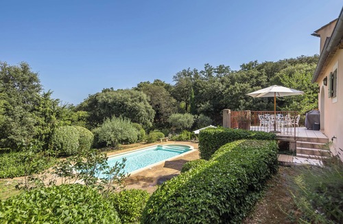 Venasque House | Secluded villa with breathtaking views in stunning village