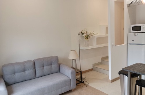 Lodeve Apartment | Self-contained apartment, located on the outskirts of Lodève. Axé above-ground pool