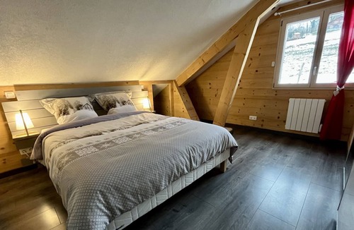 Villers-le-Lac Apartment | Semi-detached apartment in modern Comtoise farmhouse with lake view
