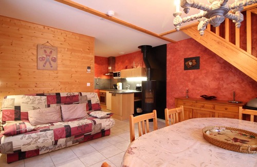 Mont-Dore Ski Chalet | Semi-detached chalet with terrace, 2 bedrooms, private parking