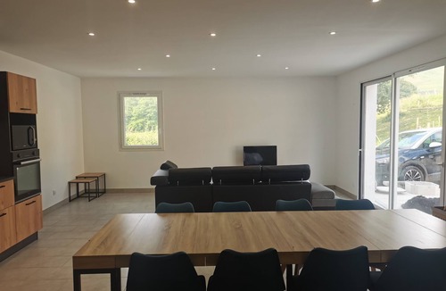 Saint-Esteben House | Semi-detached house in the heart of the Basque Country