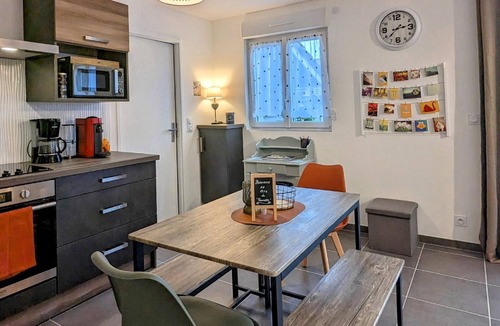 Amage Cottage | Semi-detached house with terrace, WIFI, parking, and pétanque court