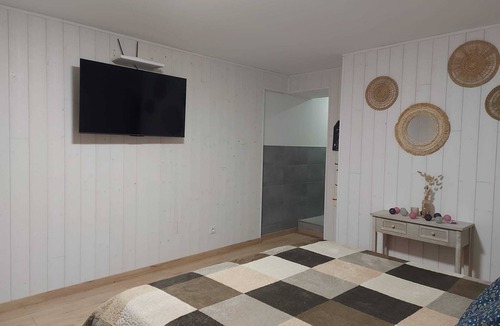 Baume-les-Messieurs Bed & Breakfast | Serene bed & breakfast in Baume-les-Messieurs