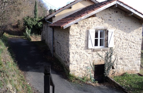 Firmi House | Small stone house near the village of AGNAC (15km from CONQUES)