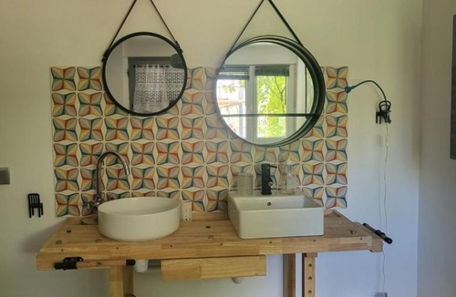 Saint-Pantaleon-les-Vignes House | So Home
