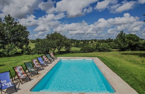 Trezelles Villa | So Villa Les Ruets (03) - Heated swimming pool - City Stadium- 2h Lyon - 30p.