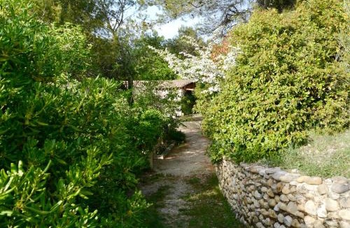 Buisson House | Sous l'Olivier