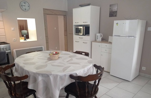 Fougerolles Apartment | Spacious apartment in the heart of nature
