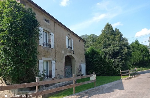Fougerolles Apartment | Spacious apartment in the heart of nature