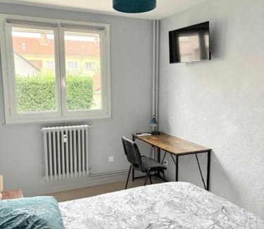 Besancon Apartment | Spacieux logement 3 chambres - calme proche tram