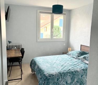 Besancon Apartment | Spacieux logement 3 chambres - calme proche tram