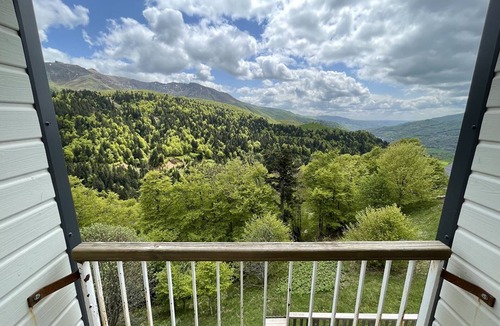 Saint-Jacques-des-Blats Apartment | Spacious apartment with pets allowed and free parking