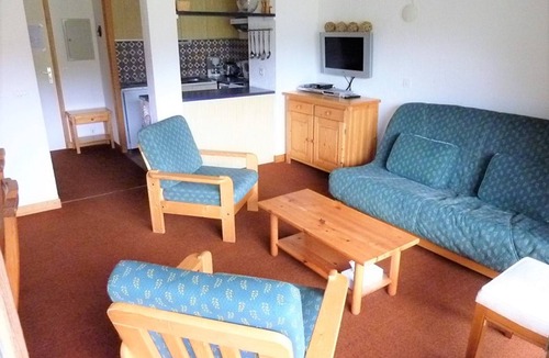 Saint-Jean-dʼAulps Apartment | Spacious 3-room apartment, near slopes, sleeps 8, pool access
